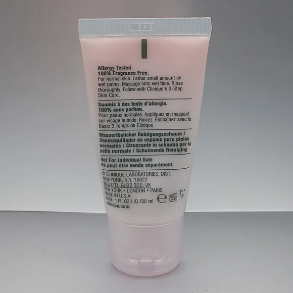 5 For $25 Item🌸 Clinique Rinse-off Foaming Cleanser - Picture 2 of 2